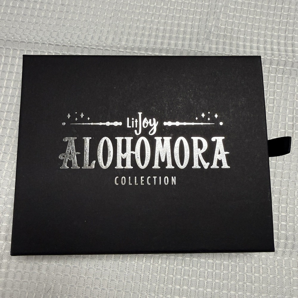 Harry Potter The Burrow Litjoy Alohomora Key #3 Wizarding Trunk Keychain - Picture 2 of 2